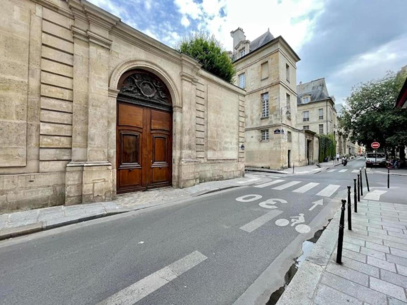 Ferienwohnung La Galerie Des Archives-Unique And Elegant Gem-Marais Paris Exterior foto